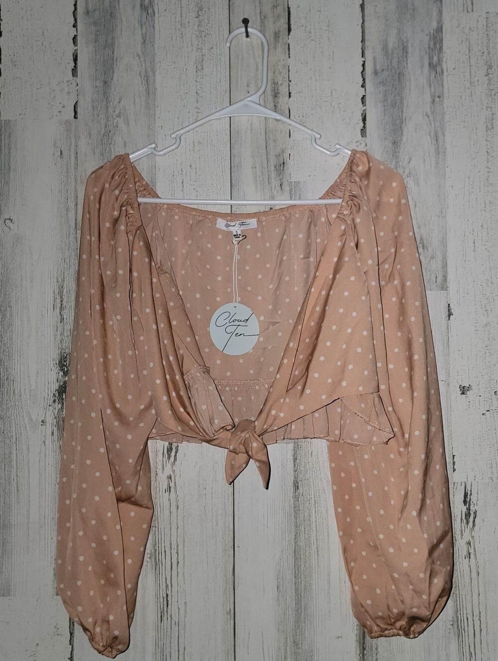 Nwt Cloud Ten Women's Peach Polka Dot Tie-Front Crop Blouse
